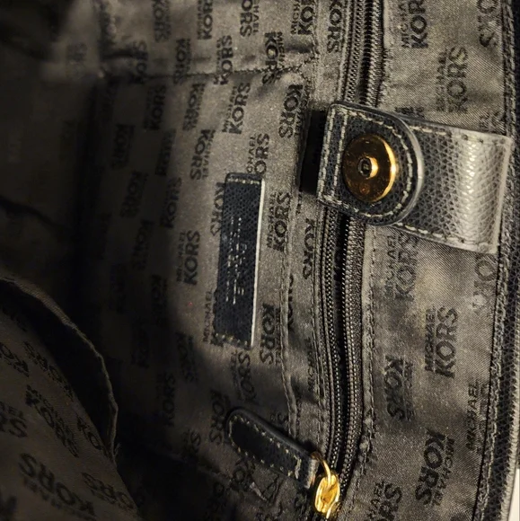 Michael Kors purse handbag - Picture 6 of 9